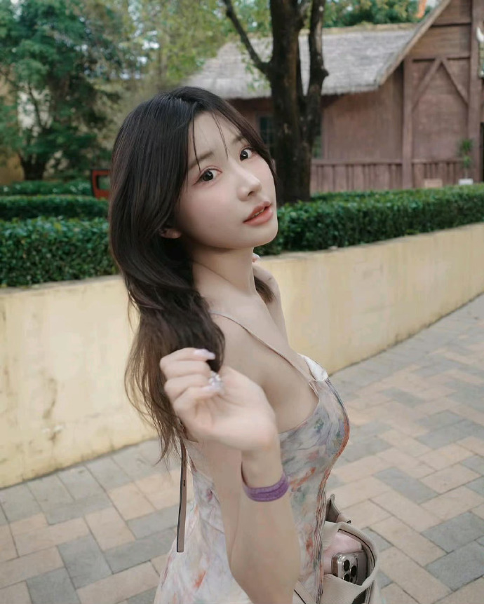 蔡宝梅 头像配图