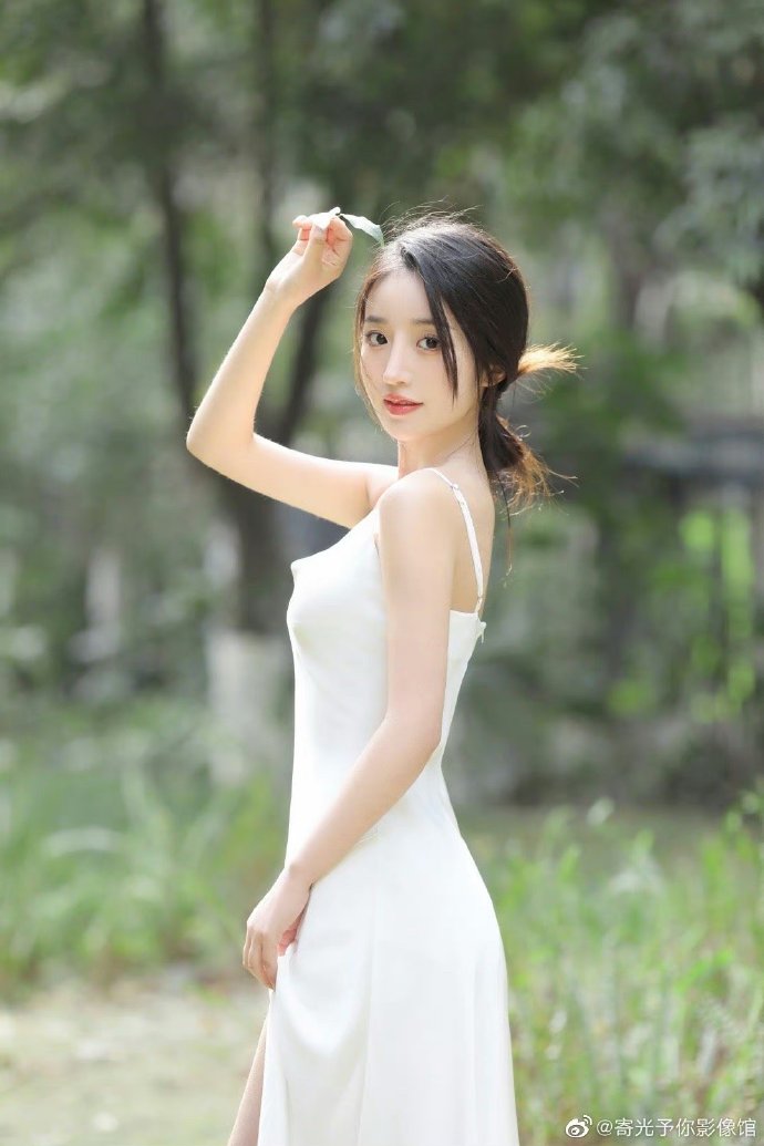 消失的她 海报